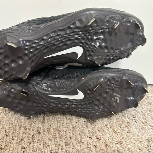 Nike Zoom Trout 856 Baseball Cleat AH3372-010 Metal Mid 3/4 Top Black Men's 12 - Picture 2 of 6